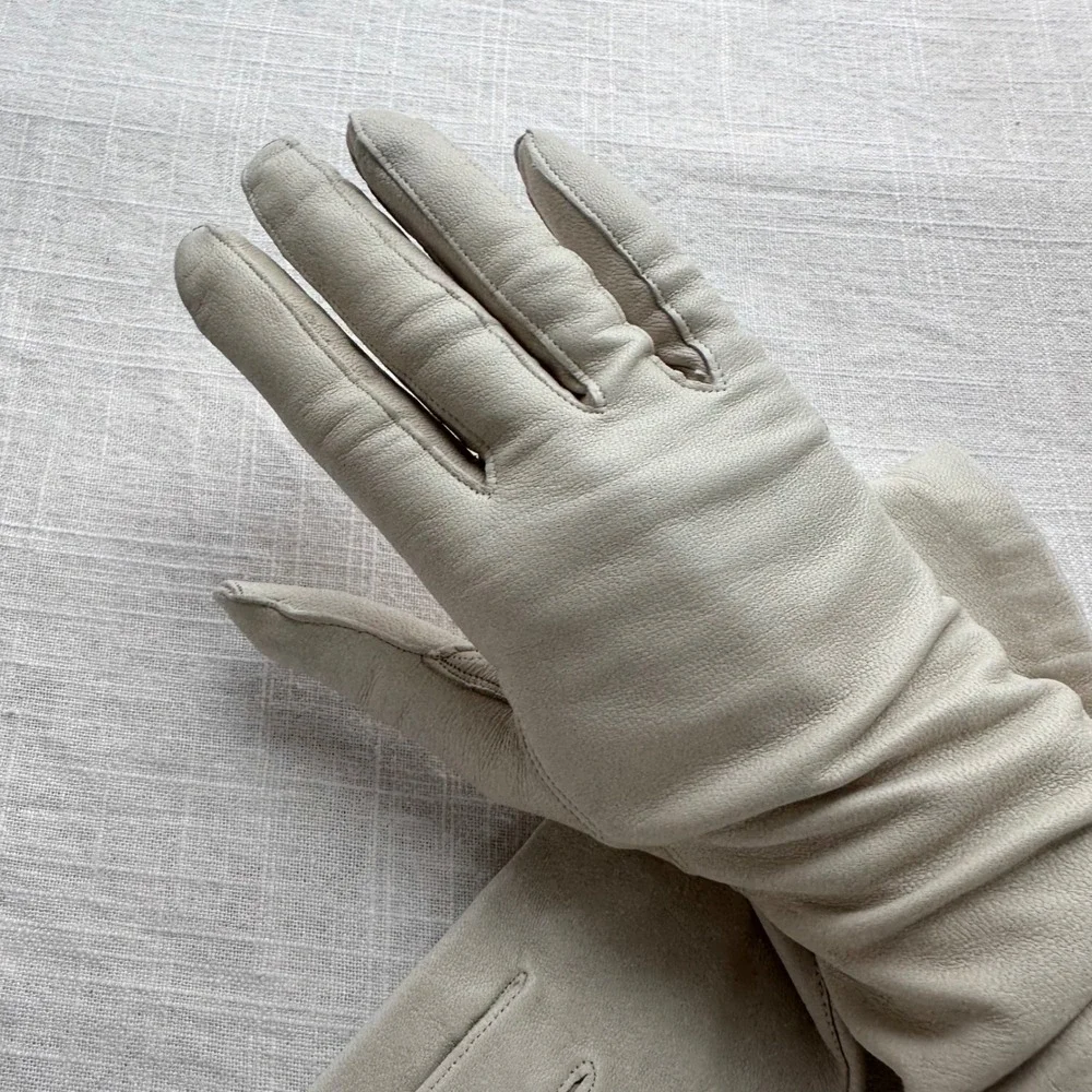 Vintage Van‎ Raalte Cabretta Leather Gloves Silk Lined Cream Deadstock Size 7